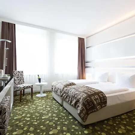 Bayer's 3* Monachium