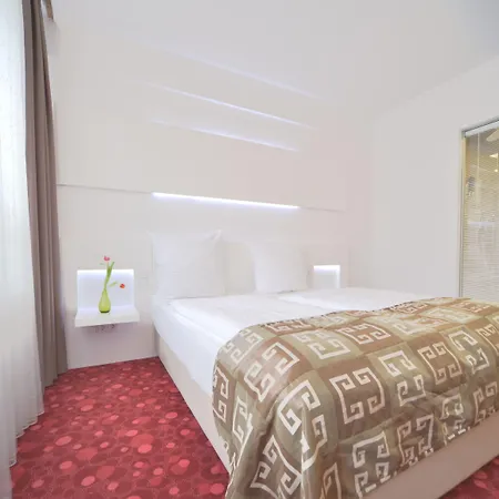 Szálloda Bayer's 3*