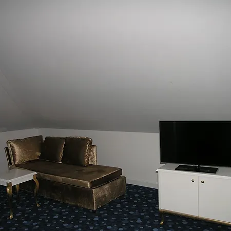 Bayer's Hotel 3*